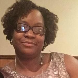 Meet your Posher, Adrienne